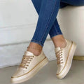 Sonja - Bequeme flache Stiefelette mit rutschfester Sohle