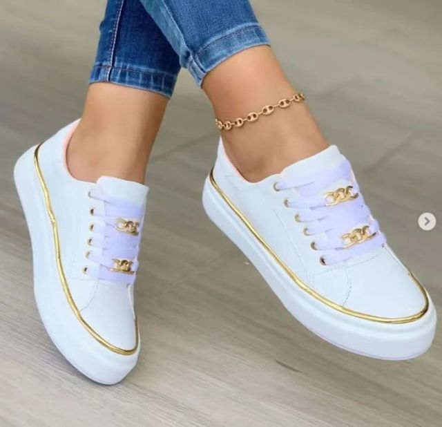 Sonja - Bequeme flache Stiefelette mit rutschfester Sohle