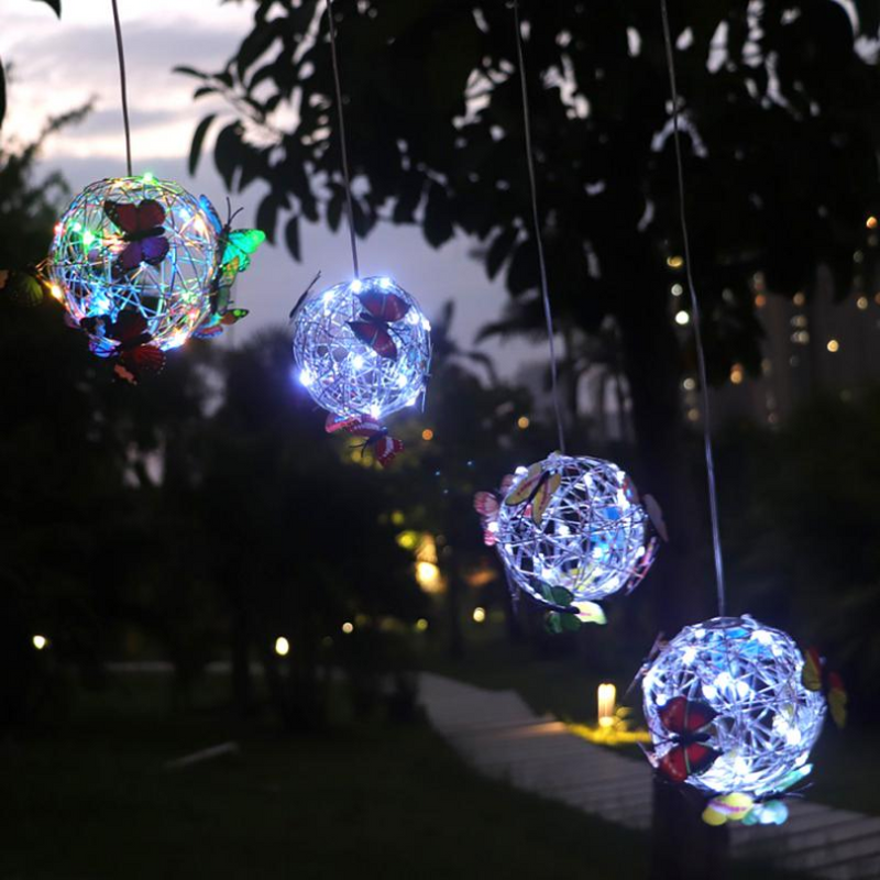 GlowBliss – Wasserdichte LED Gartenkugelleuchte für den Außenbereich mit dekorativem Schmetterlingsdesign