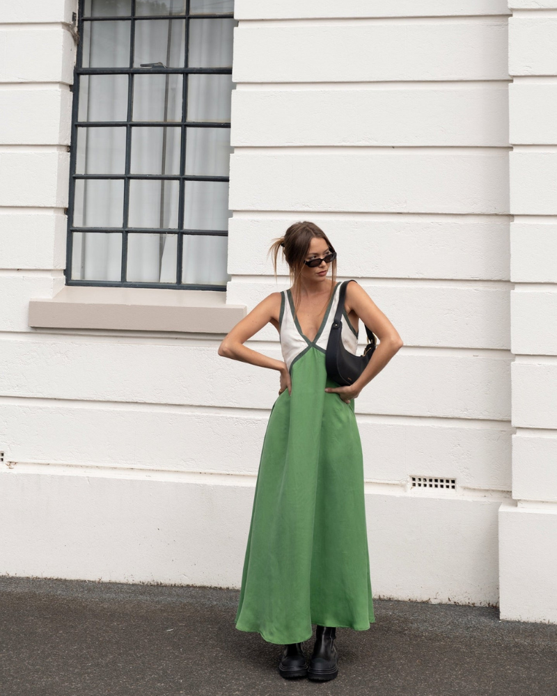 Clara - Lässiges Maxikleid mit V-Ausschnitt und breiten Schulterträgern