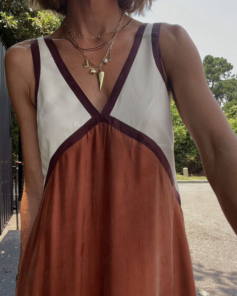Clara - Lässiges Maxikleid mit V-Ausschnitt und breiten Schulterträgern