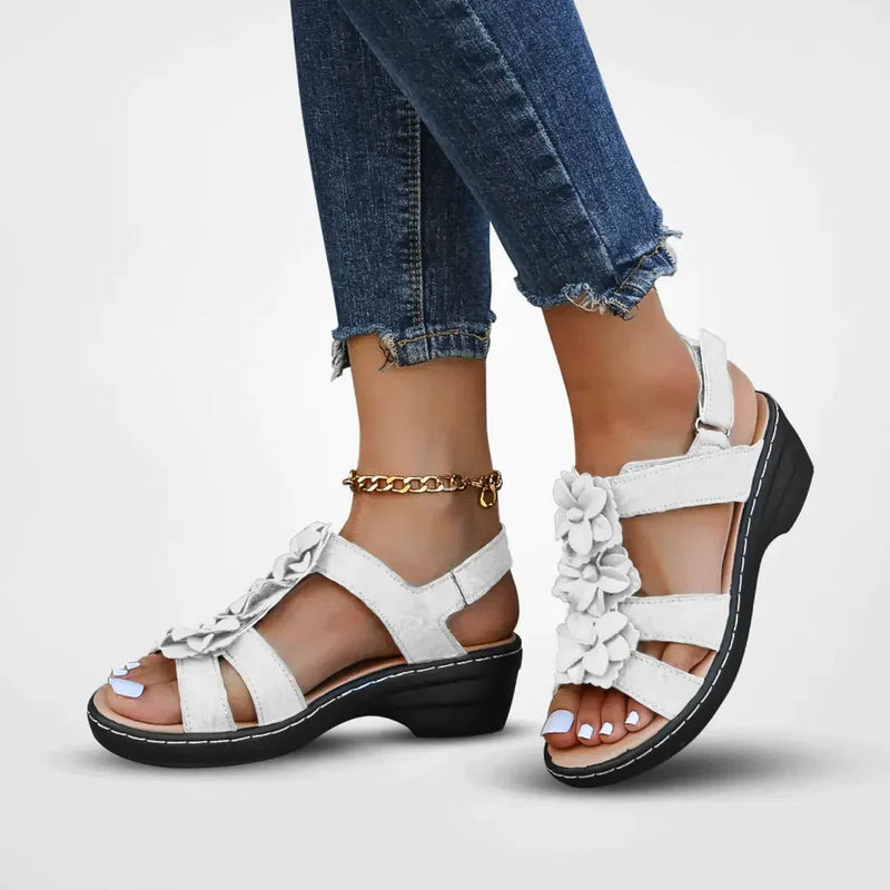 Amina – Stützende Sandalen mit verstellbaren Schnallenriemen und rutschfester Sohle