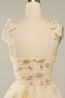 Alina – Ärmelloses Minikleid mit breiten Trägern und floralem Stickdesign