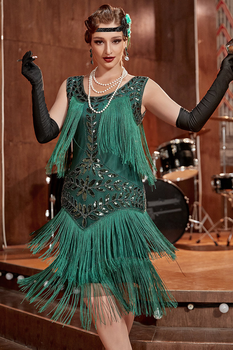 Clara – Elegantes Lagenkleid mit rundem Ausschnitt und fließendem Rock