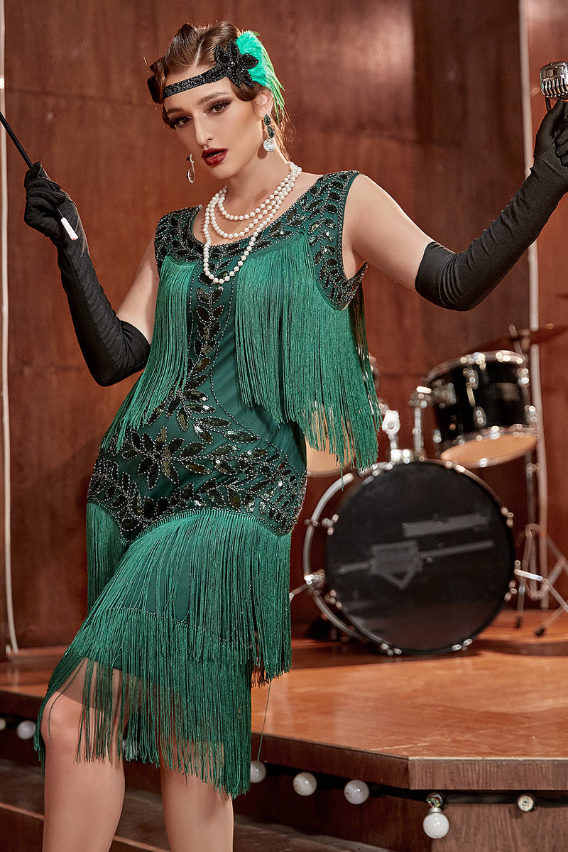 Clara – Elegantes Lagenkleid mit rundem Ausschnitt und fließendem Rock