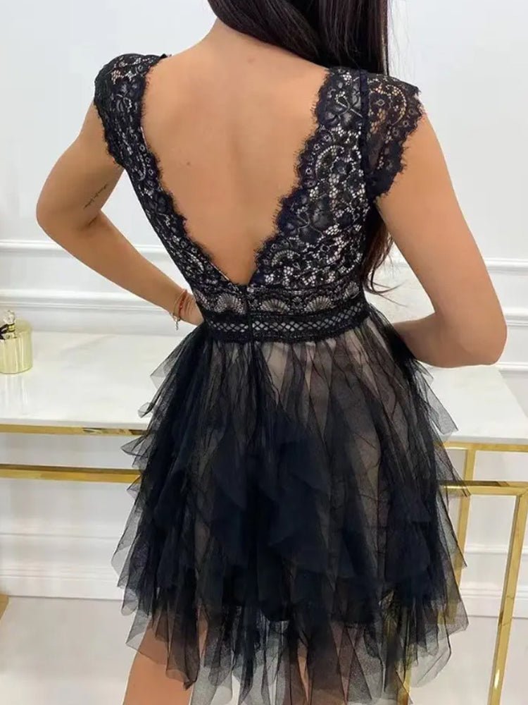 Ella – Lässiges ärmelloses V Ausschnitt Kleid mit Bindegürtel und rückenfreiem Entwerfen