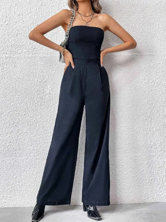 Clara - Modischer trägerloser Jumpsuit mit weitem Bein und Taschen