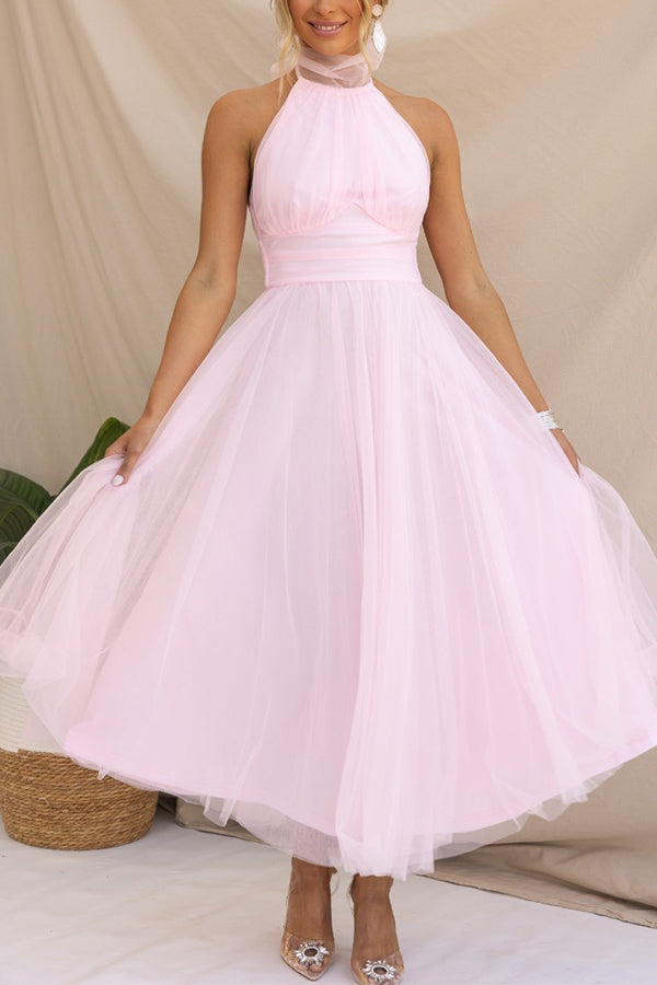 Emma – Stilvolles ärmelloses Kleid mit Neckholder für einen zeitlosen Look