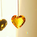 HeartGlow – Dekorativer herzförmiger Sonnenfänger mit einzigartigem Anhängerdesign