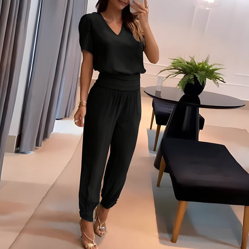 Emma – Zweiteiliges Set mit kurzärmliger Bluse mit V-Ausschnitt und bedruckter Hose