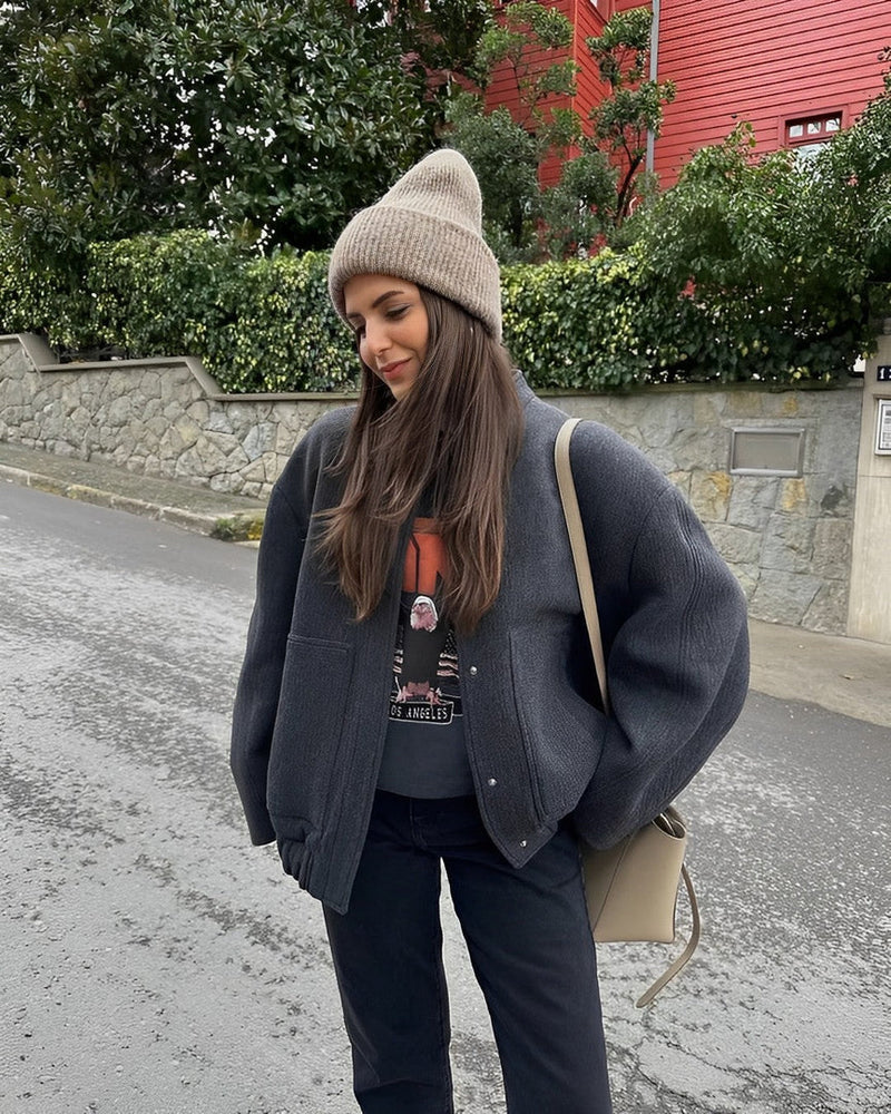 Virginia - Elegante Rundhals Jacke Mit Tasche