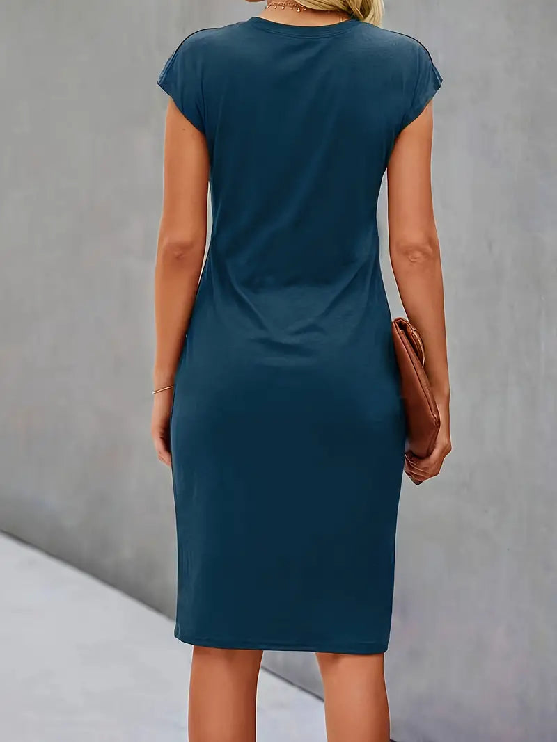 Simone - Stylisches figurbetontes Kleid mit Rundhalsausschnitt