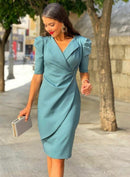 Vanessa – Elegantes Slim Fit Kleid mit kurzen Ärmeln und Reverskragen