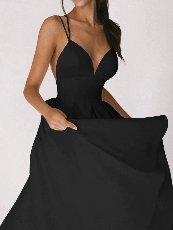 Emilia – Stilvolles Kleid mit V Ausschnitt Spaghettiträgern und gekreuztem Rücken