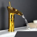 AquaPeak  – Eleganter Wasserfallhahn mit langlebigem Design