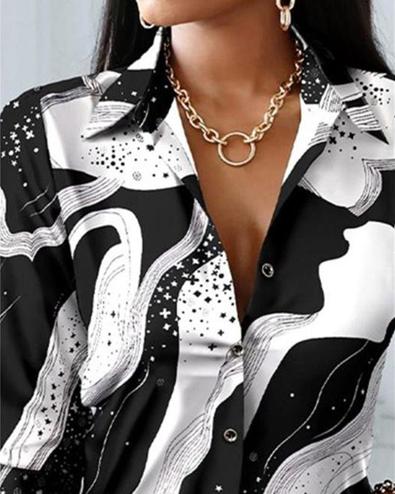 Noor – Modernes Top mit abstraktem Print und raffinierten Details