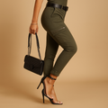 Maya – Moderne Hose mit Cargotaschen und Hüftgurt-Design