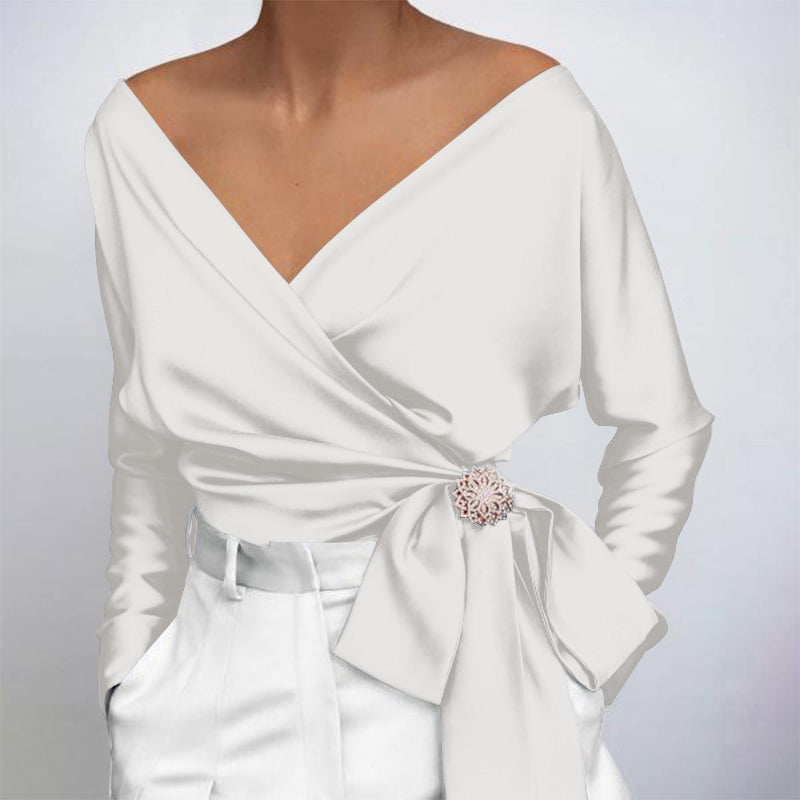 Nayla – Stilvolle Bluse mit V Ausschnitt und langen Ärmeln für einen luxuriösen Look