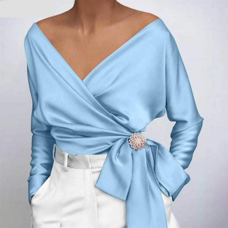Nayla – Stilvolle Bluse mit V Ausschnitt und langen Ärmeln für einen luxuriösen Look