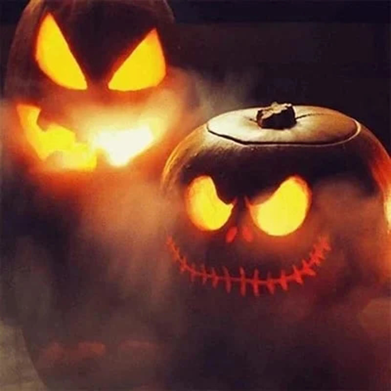 GhostGlow - Gespenstische Halloween Nebelmaschine und Duft Diffusor