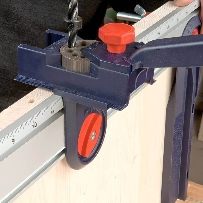 DrillMaster - Multifunktionale Dübelbohrerführung für präzises Ausrichten von Bohrungen
