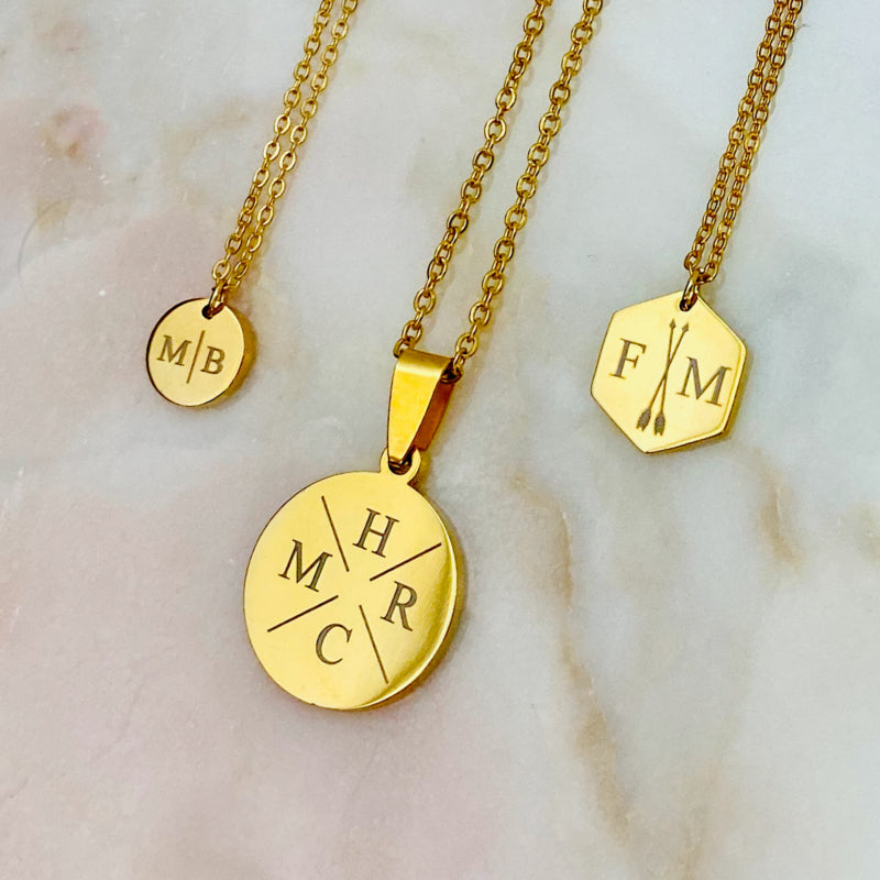 Muttertag – Herzliche Goldkette mit personalisierter Buchstabengravur