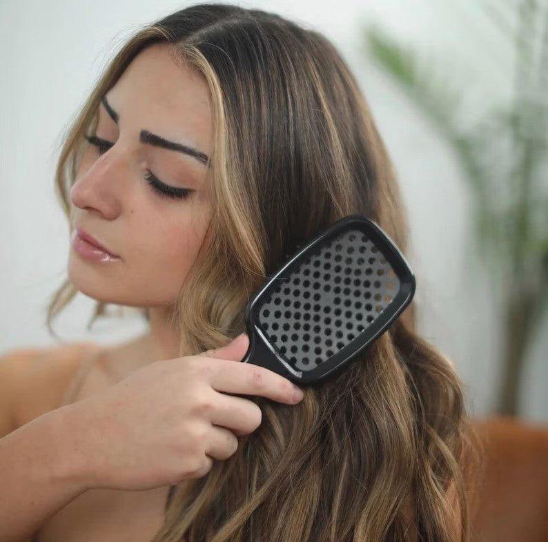 BrushPure - Breite Paddle Haarbürste für kräuselfreies und gesundes Haar