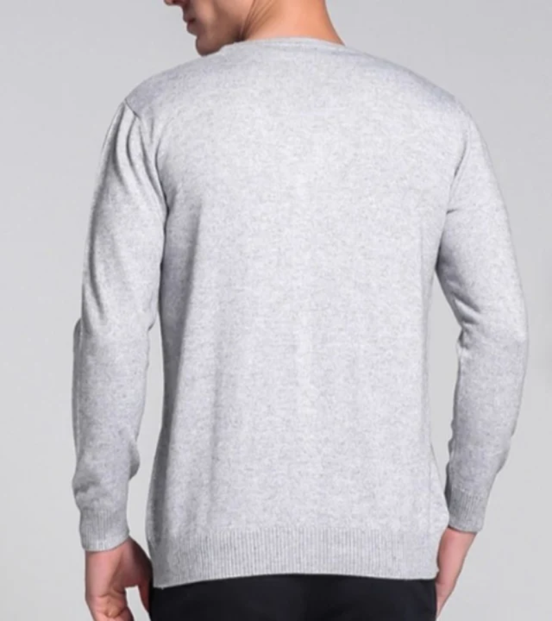 Felix - Schmal geschnittene Strickjacke mit V-Ausschnitt langen Ärmeln und Knöpfen