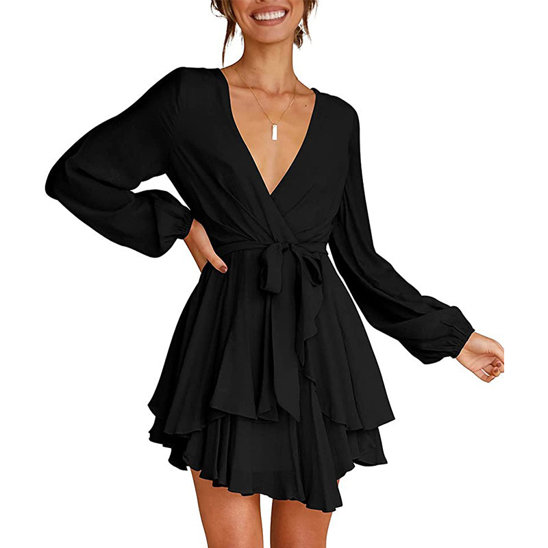 Simone - Modisches Minikleid mit tiefem V-Ausschnitt und Gürtel und Laternenärmeln