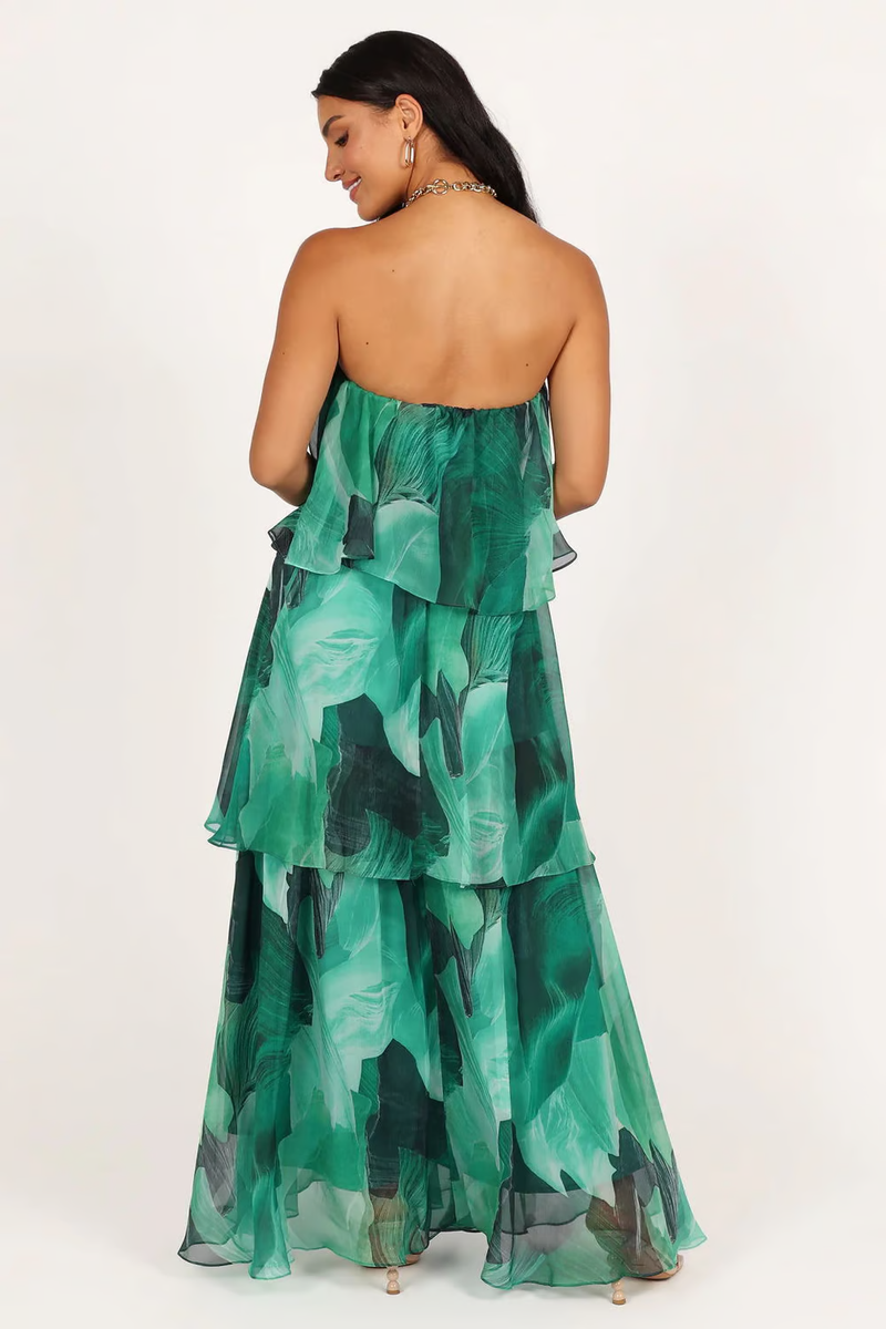 Sabrina - Lässiges trägerloses Maxikleid mit tropischen Stufenschichten