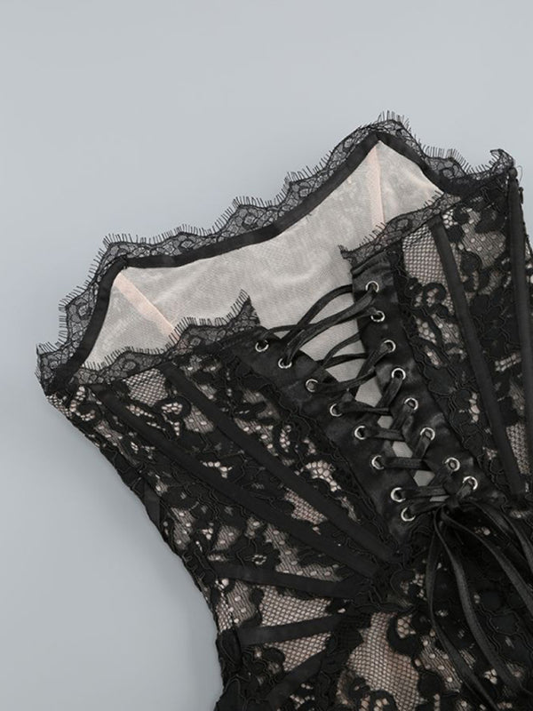 Elara – Trägerloses Korsettkleid mit elegant fließendem Rock