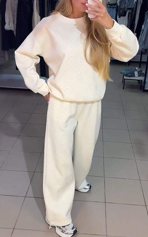 Marie – Zweiteiliges Satzmit langärmligem Oberteil mit Rundhalsausschnitt und locker sitzender Hose