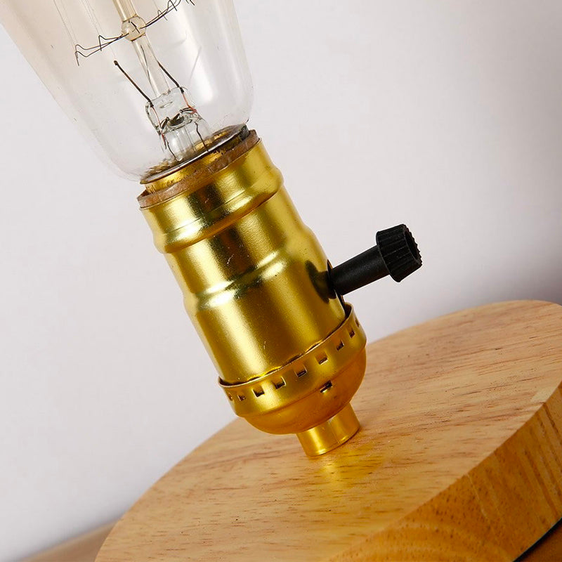 TimberLume – Stilvolle Tischleuchte mit warmem Licht und robustem Sockel