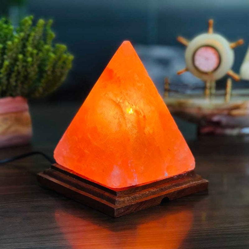 SerenLume – Pyramiden Salz Tischlampe mit beruhigendem Umgebungslicht