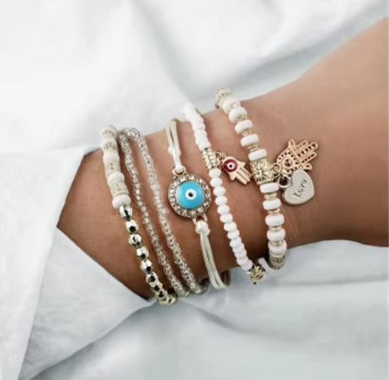 Thekla – Handgefertigtes verstellbares Perlenarmband mit Böser AugeAnhänger