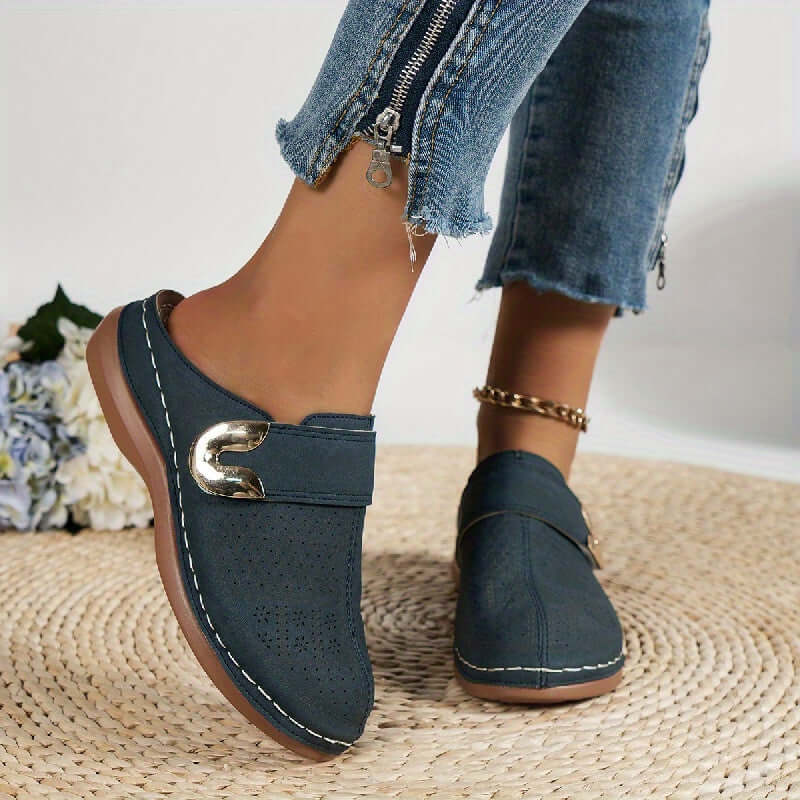 Alia – Stylische Freizeit-Clogs mit dekorativer Schnalle und rutschfester Sohle