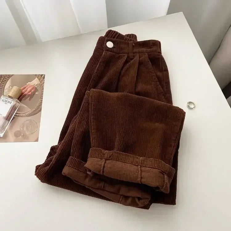 Yalina - Locker geschnittene hochtaillierte Hose mit weitem Bein und Taschen