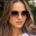 ShadeLuxe – Stylische Sonnenbrille mit UV-Schutz und leichtem Rahmen