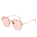 ShadeLuxe – Stylische Sonnenbrille mit UV-Schutz und leichtem Rahmen