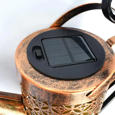 SolarGlow - Kabellose LED Solar Gießkanne mit Lichtern für Gartendekoration im Freien