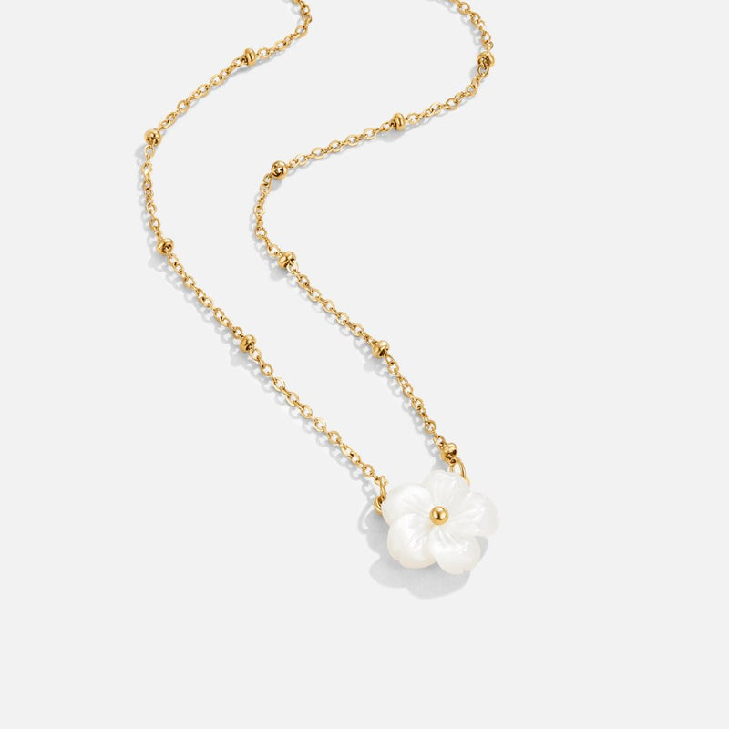 Enya – Elegante Halskette mit Blumenanhänger und verstellbarer Kette