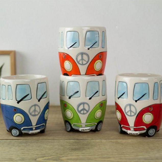RetroBus - Retroinspirierter Kaffeebecher mit verspieltem Gestaltung