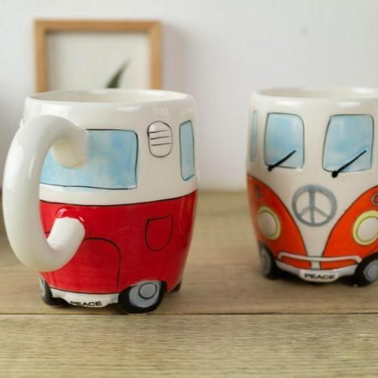 RetroBus - Retroinspirierter Kaffeebecher mit verspieltem Gestaltung
