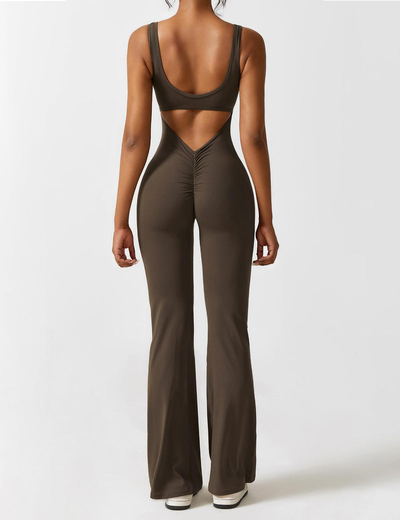 Sophia - Modischer ärmelloser ausgestellter Jumpsuit mit schmaler Passform und breiten Trägern