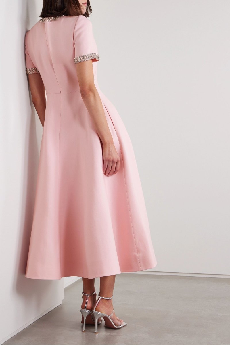 Elise – Lässiges Kurzarm-Midikleid mit funkelndem Frontdetail