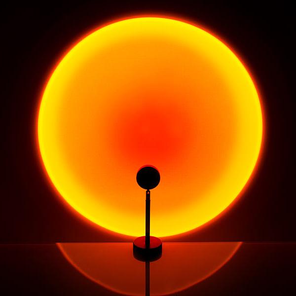 SunLume - USB Sonnenuntergangsprojektionslampe mit 360° drehbarem Kopf für entspannende Atmosphäre